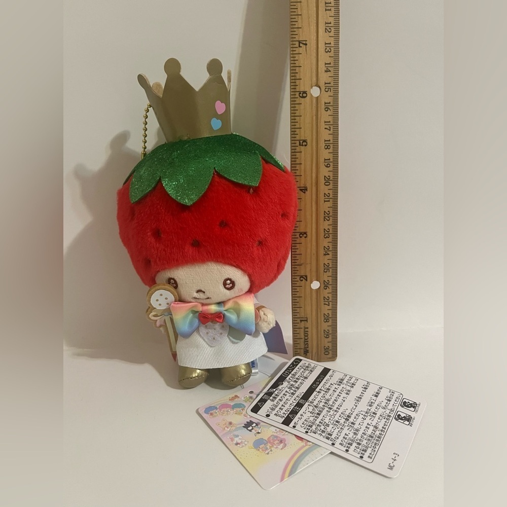 Sanrio 50th Anniversary Strawberry News Strawberry King Keychain Plush - Picture 7 of 7